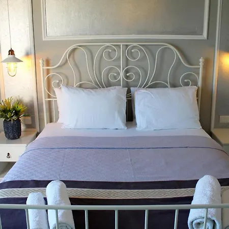 Vıya Hotel 2*