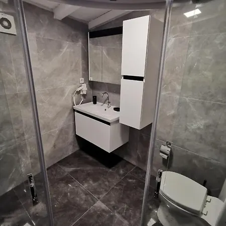Vıya Hotel 2*
